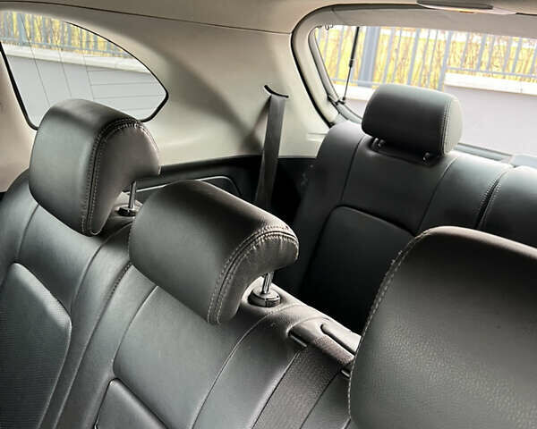 Білий Шевроле Каптіва, об'ємом двигуна 2.23 л та пробігом 210 тис. км за 9900 $, фото 9 на Automoto.ua