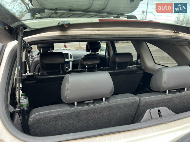 Білий Шевроле Каптіва, об'ємом двигуна 2.23 л та пробігом 210 тис. км за 9900 $, фото 10 на Automoto.ua
