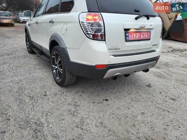 Білий Шевроле Каптіва, об'ємом двигуна 2.23 л та пробігом 208 тис. км за 10800 $, фото 8 на Automoto.ua