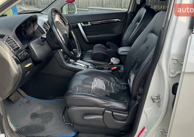 Білий Шевроле Каптіва, об'ємом двигуна 2.23 л та пробігом 210 тис. км за 9900 $, фото 4 на Automoto.ua