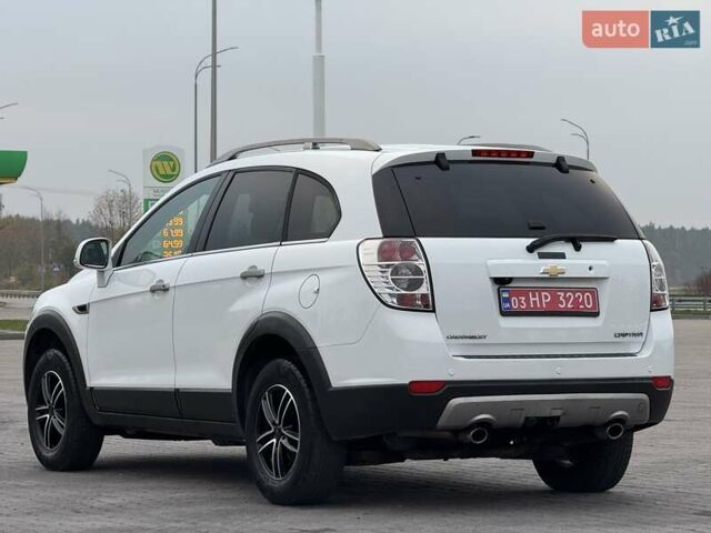 Белый Шевроле Каптива, объемом двигателя 2.2 л и пробегом 150 тыс. км за 12200 $, фото 8 на Automoto.ua