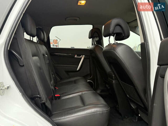 Белый Шевроле Каптива, объемом двигателя 2.2 л и пробегом 200 тыс. км за 11999 $, фото 29 на Automoto.ua