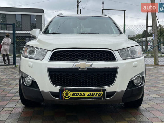 Белый Шевроле Каптива, объемом двигателя 2.23 л и пробегом 115 тыс. км за 9650 $, фото 1 на Automoto.ua