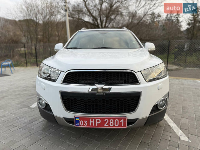Белый Шевроле Каптива, объемом двигателя 2.2 л и пробегом 200 тыс. км за 12000 $, фото 16 на Automoto.ua