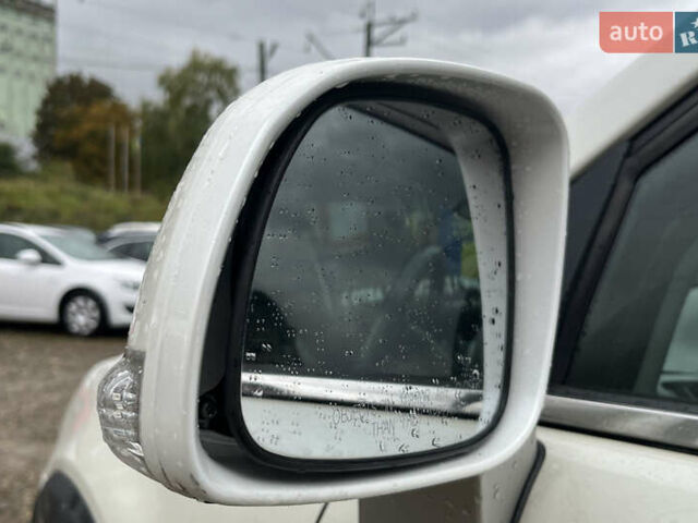 Белый Шевроле Каптива, объемом двигателя 2.23 л и пробегом 115 тыс. км за 9650 $, фото 8 на Automoto.ua