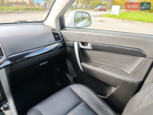 Белый Шевроле Каптива, объемом двигателя 2.2 л и пробегом 112 тыс. км за 13750 $, фото 60 на Automoto.ua