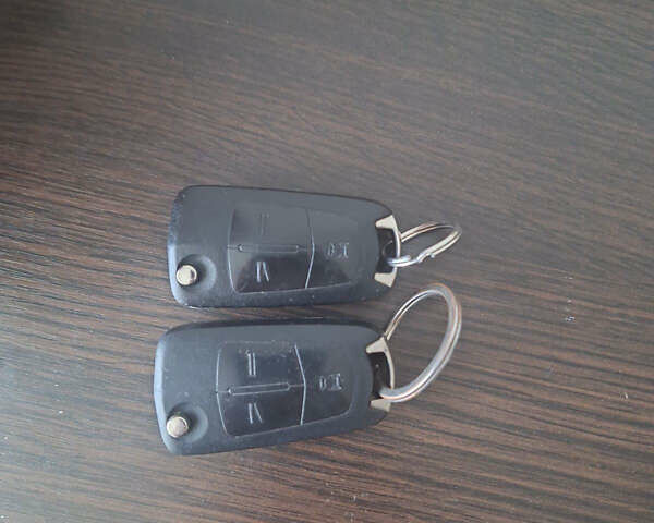 Белый Шевроле Каптива, объемом двигателя 2.23 л и пробегом 178 тыс. км за 10900 $, фото 13 на Automoto.ua