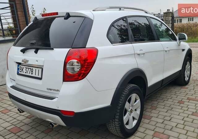 Белый Шевроле Каптива, объемом двигателя 2.2 л и пробегом 219 тыс. км за 9997 $, фото 42 на Automoto.ua