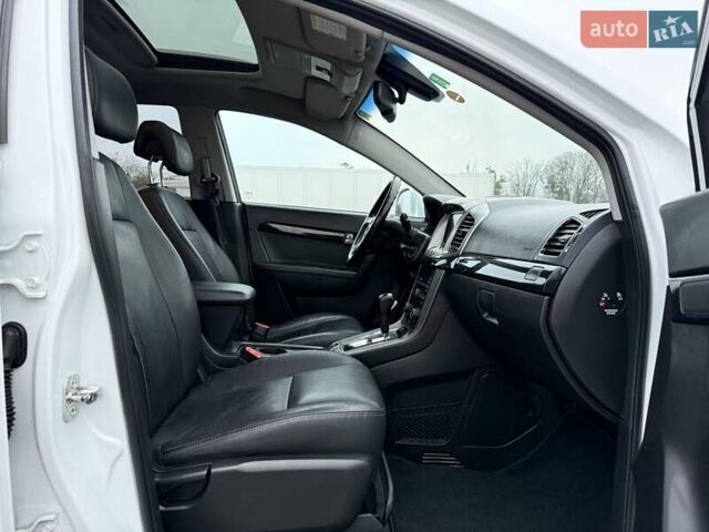 Белый Шевроле Каптива, объемом двигателя 2.2 л и пробегом 150 тыс. км за 12200 $, фото 44 на Automoto.ua