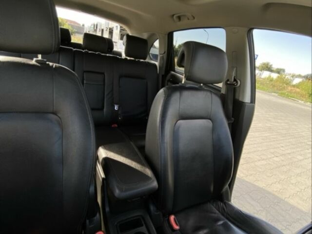 Белый Шевроле Каптива, объемом двигателя 2.2 л и пробегом 230 тыс. км за 10800 $, фото 4 на Automoto.ua