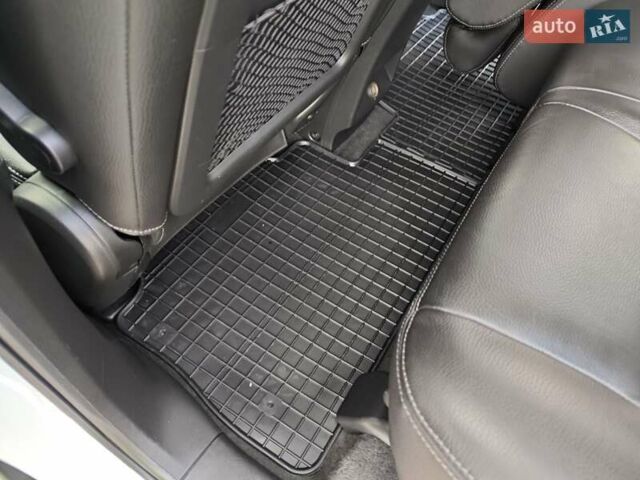 Белый Шевроле Каптива, объемом двигателя 2.2 л и пробегом 112 тыс. км за 13750 $, фото 96 на Automoto.ua