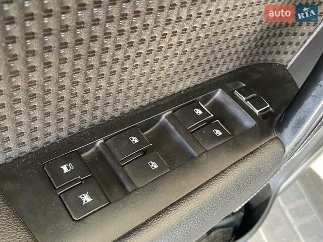Білий Шевроле Каптіва, об'ємом двигуна 2.23 л та пробігом 173 тис. км за 9600 $, фото 35 на Automoto.ua
