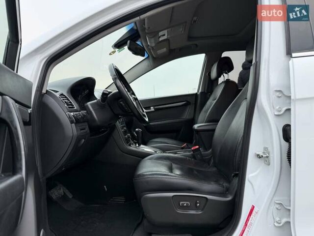 Белый Шевроле Каптива, объемом двигателя 2.2 л и пробегом 150 тыс. км за 12200 $, фото 17 на Automoto.ua