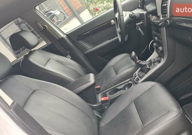 Белый Шевроле Каптива, объемом двигателя 2.2 л и пробегом 219 тыс. км за 9997 $, фото 55 на Automoto.ua