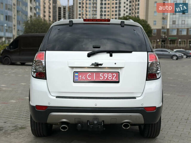 Белый Шевроле Каптива, объемом двигателя 2.2 л и пробегом 157 тыс. км за 11800 $, фото 8 на Automoto.ua