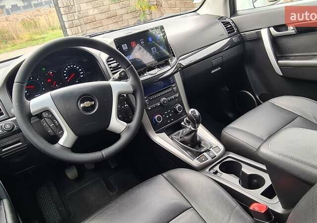 Белый Шевроле Каптива, объемом двигателя 2.2 л и пробегом 219 тыс. км за 9997 $, фото 21 на Automoto.ua