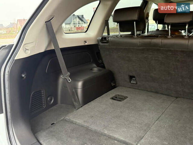 Белый Шевроле Каптива, объемом двигателя 2.2 л и пробегом 200 тыс. км за 11999 $, фото 46 на Automoto.ua