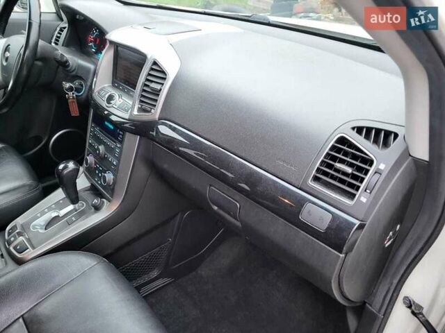 Білий Шевроле Каптіва, об'ємом двигуна 2.23 л та пробігом 208 тис. км за 10800 $, фото 11 на Automoto.ua