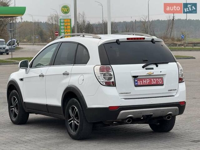 Белый Шевроле Каптива, объемом двигателя 2.2 л и пробегом 150 тыс. км за 12200 $, фото 9 на Automoto.ua