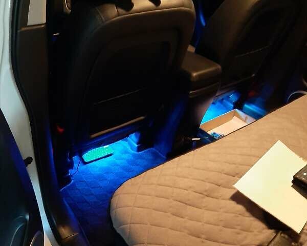 Білий Шевроле Каптіва, об'ємом двигуна 3 л та пробігом 95 тис. км за 12500 $, фото 15 на Automoto.ua