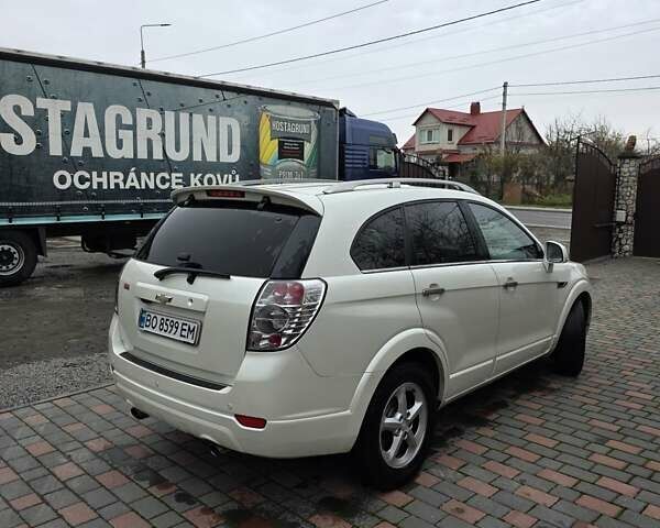 Белый Шевроле Каптива, объемом двигателя 2.23 л и пробегом 173 тыс. км за 10500 $, фото 6 на Automoto.ua