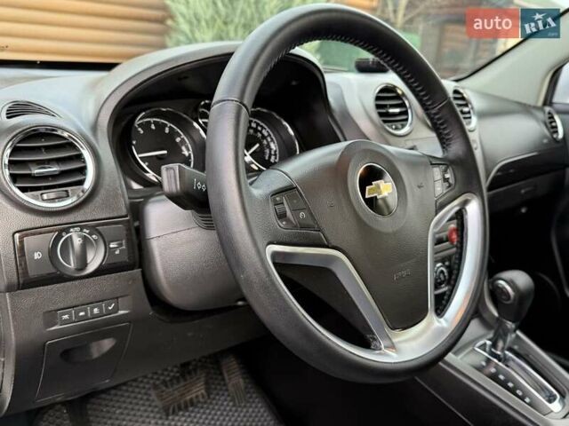 Белый Шевроле Каптива, объемом двигателя 2.38 л и пробегом 220 тыс. км за 8900 $, фото 46 на Automoto.ua
