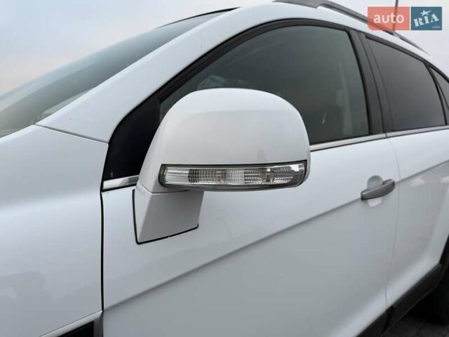 Белый Шевроле Каптива, объемом двигателя 2.2 л и пробегом 150 тыс. км за 12200 $, фото 55 на Automoto.ua