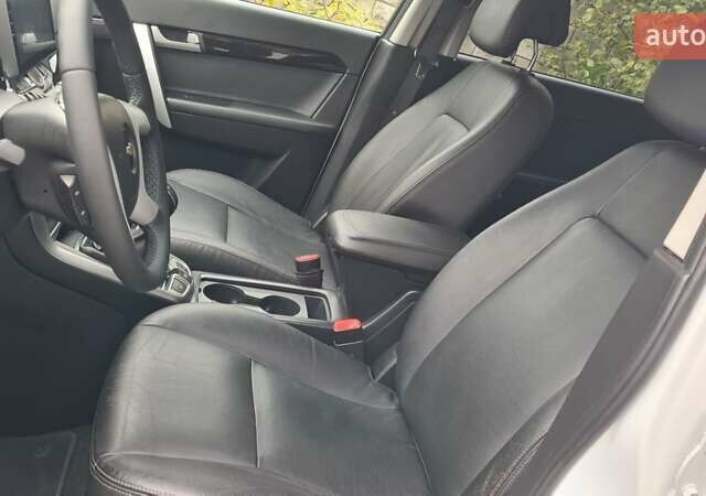 Белый Шевроле Каптива, объемом двигателя 2.2 л и пробегом 219 тыс. км за 9997 $, фото 43 на Automoto.ua