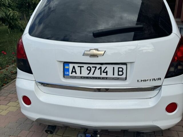 Белый Шевроле Каптива, объемом двигателя 3 л и пробегом 137 тыс. км за 9500 $, фото 4 на Automoto.ua