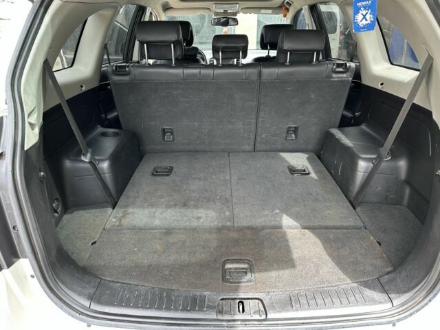 Белый Шевроле Каптива, объемом двигателя 2.2 л и пробегом 162 тыс. км за 11000 $, фото 4 на Automoto.ua