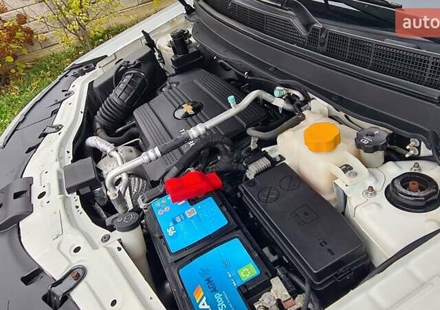 Белый Шевроле Каптива, объемом двигателя 2.2 л и пробегом 219 тыс. км за 9997 $, фото 13 на Automoto.ua