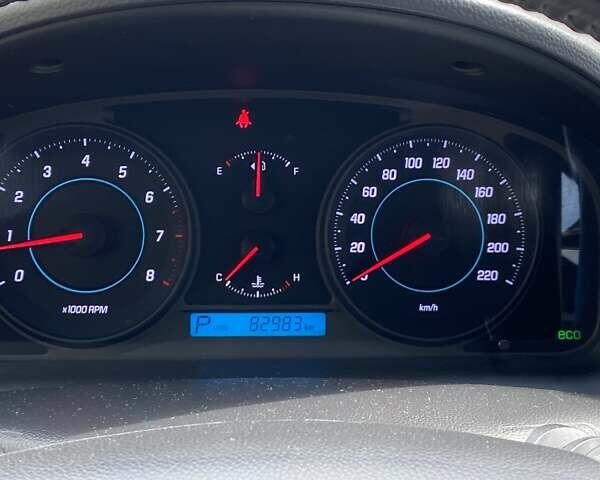 Білий Шевроле Каптіва, об'ємом двигуна 3 л та пробігом 95 тис. км за 12500 $, фото 16 на Automoto.ua