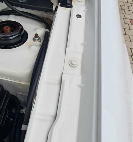 Белый Шевроле Каптива, объемом двигателя 2.2 л и пробегом 219 тыс. км за 9997 $, фото 11 на Automoto.ua