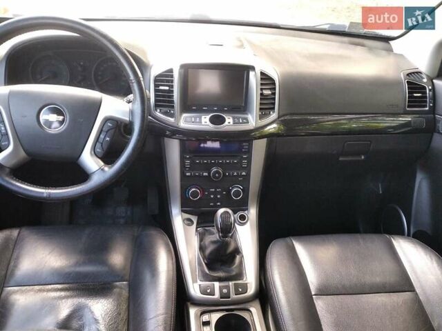 Белый Шевроле Каптива, объемом двигателя 2.2 л и пробегом 225 тыс. км за 10500 $, фото 15 на Automoto.ua