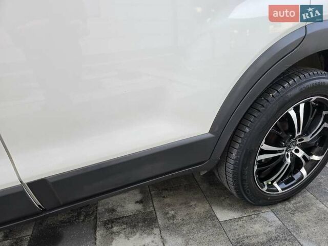 Белый Шевроле Каптива, объемом двигателя 2.2 л и пробегом 205 тыс. км за 11900 $, фото 59 на Automoto.ua