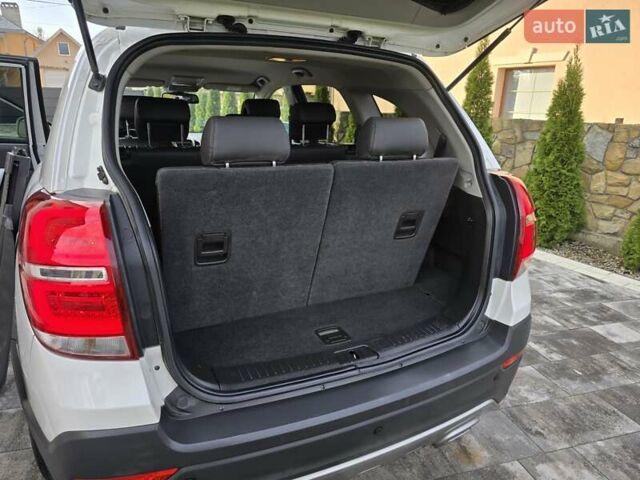 Белый Шевроле Каптива, объемом двигателя 2.2 л и пробегом 205 тыс. км за 11900 $, фото 42 на Automoto.ua