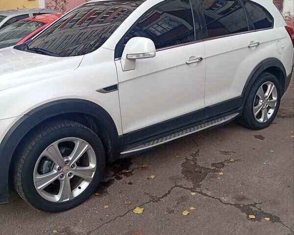 Білий Шевроле Каптіва, об'ємом двигуна 2.2 л та пробігом 207 тис. км за 12000 $, фото 2 на Automoto.ua
