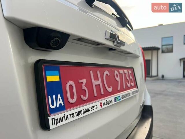 Белый Шевроле Каптива, объемом двигателя 2.2 л и пробегом 187 тыс. км за 12900 $, фото 19 на Automoto.ua