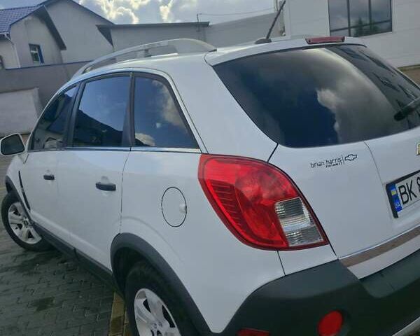 Шевроле Каптива 2013 в Ровно на Automoto.ua Белый Шевроле Каптива, объемом двигателя 2.38 л и пробегом 124 тыс. км за 8800 $, фото 6 на Automoto.ua