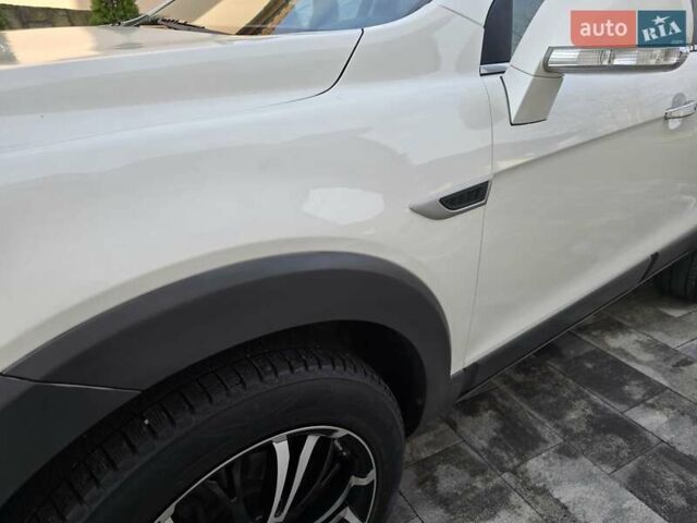 Белый Шевроле Каптива, объемом двигателя 2.2 л и пробегом 205 тыс. км за 11900 $, фото 54 на Automoto.ua