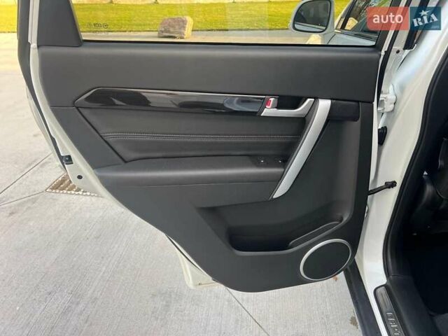 Белый Шевроле Каптива, объемом двигателя 2.2 л и пробегом 187 тыс. км за 12900 $, фото 36 на Automoto.ua