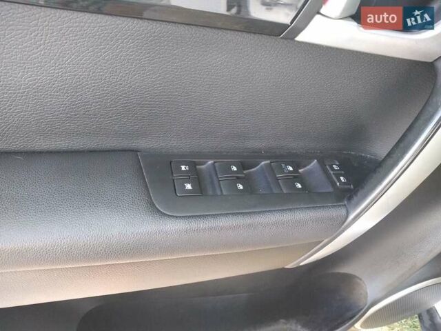 Белый Шевроле Каптива, объемом двигателя 2.2 л и пробегом 225 тыс. км за 10500 $, фото 8 на Automoto.ua