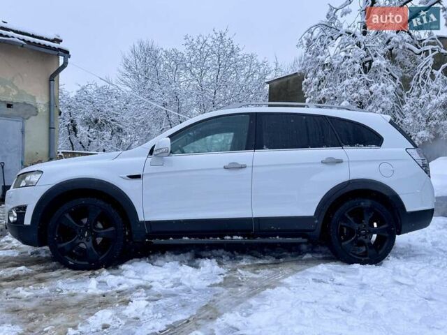 Белый Шевроле Каптива, объемом двигателя 2.2 л и пробегом 87 тыс. км за 12800 $, фото 14 на Automoto.ua