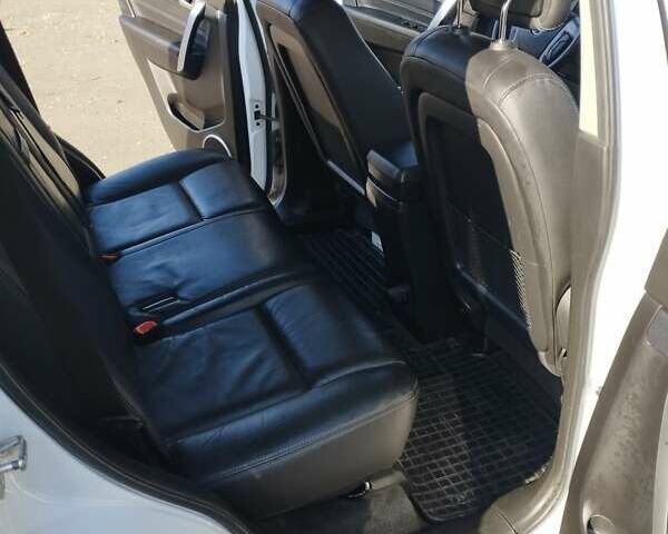 Белый Шевроле Каптива, объемом двигателя 2.23 л и пробегом 244 тыс. км за 13200 $, фото 18 на Automoto.ua