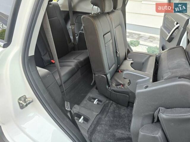 Белый Шевроле Каптива, объемом двигателя 2.2 л и пробегом 205 тыс. км за 11900 $, фото 43 на Automoto.ua