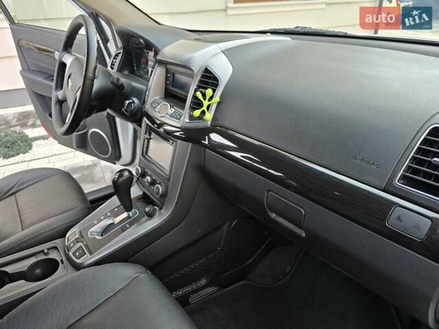 Белый Шевроле Каптива, объемом двигателя 2.2 л и пробегом 205 тыс. км за 11900 $, фото 36 на Automoto.ua