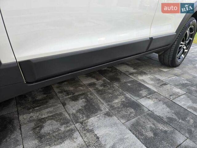 Белый Шевроле Каптива, объемом двигателя 2.2 л и пробегом 205 тыс. км за 11900 $, фото 56 на Automoto.ua