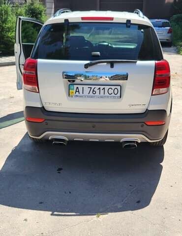 Білий Шевроле Каптіва, об'ємом двигуна 2.38 л та пробігом 250 тис. км за 11700 $, фото 18 на Automoto.ua