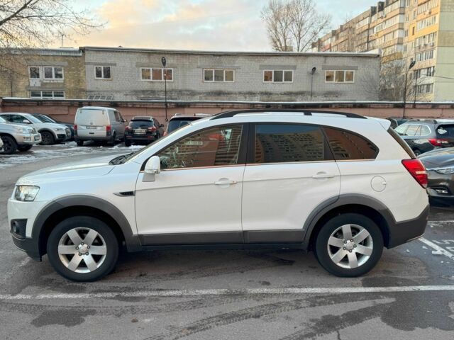 Белый Шевроле Каптива, объемом двигателя 2.4 л и пробегом 172 тыс. км за 11500 $, фото 2 на Automoto.ua