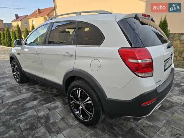 Белый Шевроле Каптива, объемом двигателя 2.2 л и пробегом 205 тыс. км за 11900 $, фото 7 на Automoto.ua